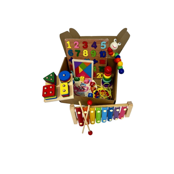Ensemble d'éveil en bois BenRange, 8 jouets dans leur boîte